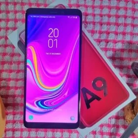 Review điện thoại Samsung 920 – phiên bản hồng cá tính