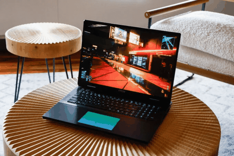 MSI Titan 18 HX Review: Laptop Gaming Cỡ “Titanic”