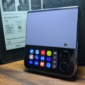 Cách nâng cấp màn hình ngoài Flip 4