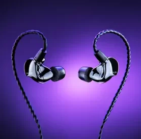 Razer Moray IEM - Chiếc tai nghe nhét tai công thái học đầu tiên của Razer