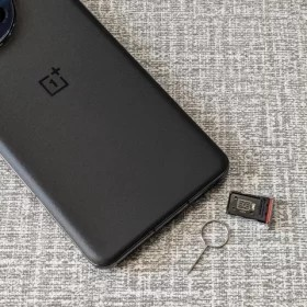 OnePlus 11 có eSIM không? Tất cả những gì bạn cần biết
