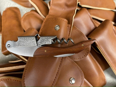 Mở Khui Gỗ Rượu Vang 01