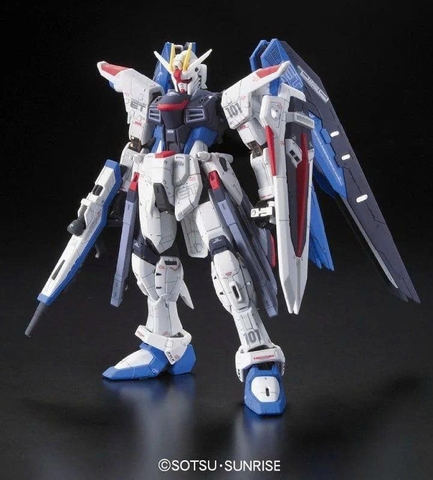 BANDAI Mô hình lắp ráp RG Freedom Gundam