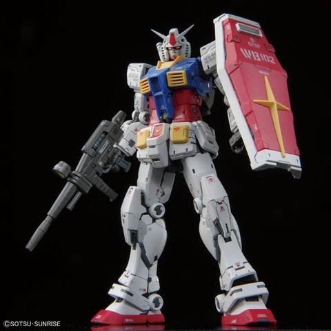 BANDAI Mô Hình Lắp Ráp RG 1/144 RX-78-2 Gundam Ver 2.0