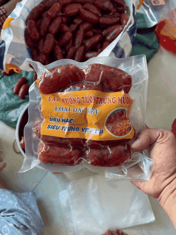 Lạp Xưởng Trứng Muối – Vị Béo Bùi Hòa Quyện Cùng Hương Mai Quế Lộ