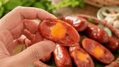 Lạp Xưởng Trứng Muối – Vị Béo Bùi Hòa Quyện Cùng Hương Mai Quế Lộ