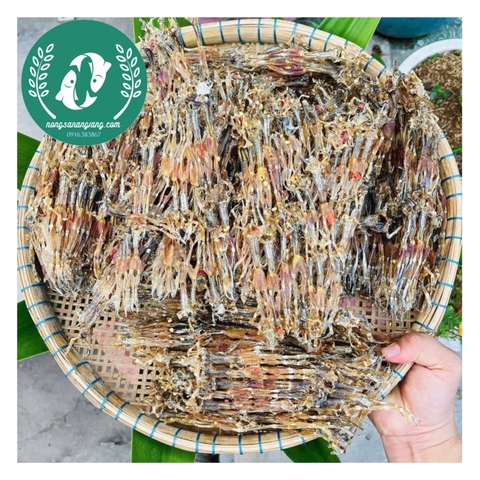 Khô nháy (kiều nữ chân dài)