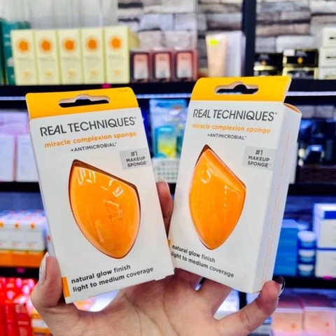 Mút tán kem nền real technique