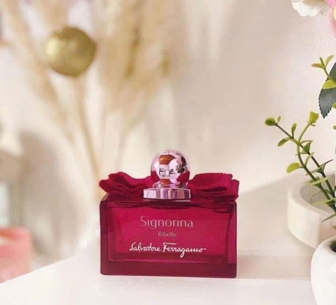Nước hoa Signorina Ribelle (hồng đậm) 100ml