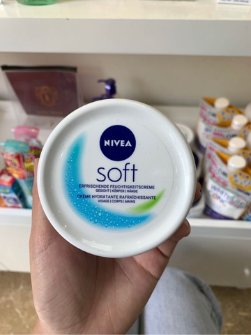 Kem nẻ Nivea Soft 200ml
