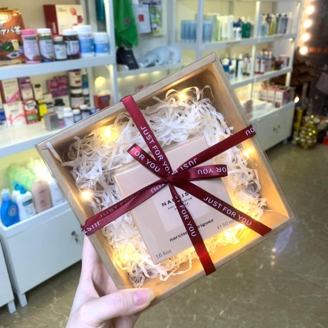 hộp quà vuông kèm đèn