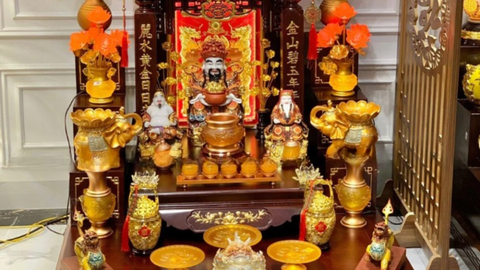 Những Nguyên Tắc Không Thể Bỏ Qua Khi Đặt Bàn Thờ Thần Tài Bằng Đồng