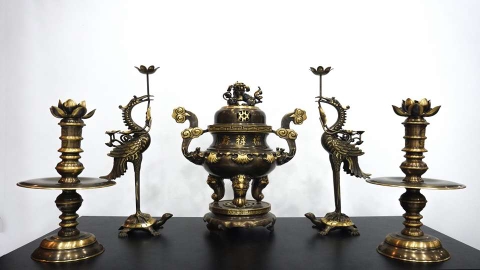 Những bí ẩn về đồ đồng thờ cúng
