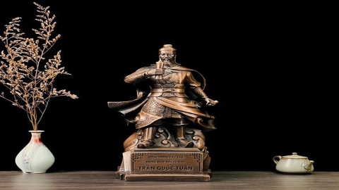 Tượng Đồng Trần Hưng Đạo: Hào Khí Linh Thiêng Gắn Kết Truyền Thống và Phong Thủy Hiện Đại