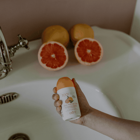 Lăn khử mùi hữu cơ cho bé 5-14 tuổi Toofruit bưởi - bạc hà 50ml