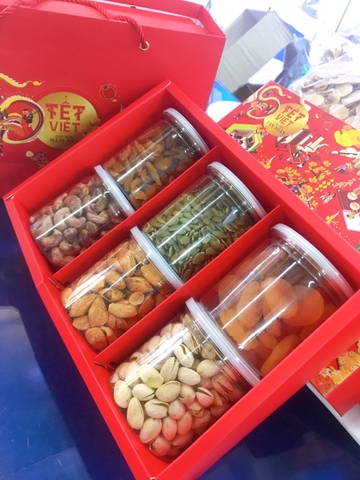 Hộp quà tết