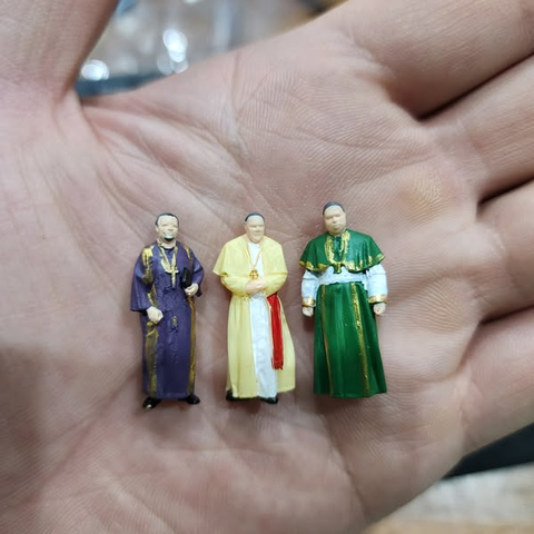 Mô hình cha sứ, linh mục, giáo hoàng in 3D