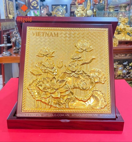 TRANH ĐỒNG HOA SEN, MẠ VÀNG 24K (Kích thước 24cm x 24 cm) - QUÀ TẶNG TRANH VÀNG