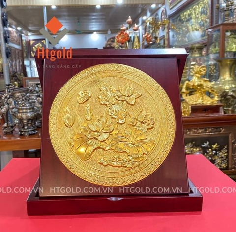 TRANH ĐỒNG HOA SEN, MẠ VÀNG 24K (Kích thước 23cm) - QUÀ TẶNG TRANH VÀNG