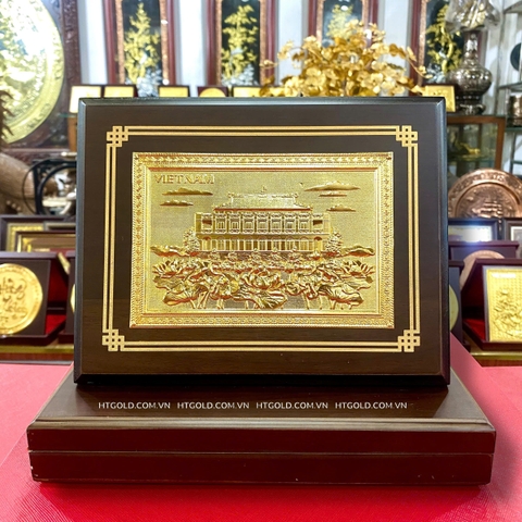 TRANH ĐỒNG BẾN NHÀ RỒNG - BẢO TÀNG HCM, DÁT VÀNG (Kt 17 x 22cm; Phủ bì 20 x 25cm)