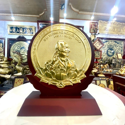 TRANH CHÂN DUNG ĐẠI TƯỚNG VÕ NGUYÊN GIÁP BẰNG ĐỒNG (20cm * 25cm)