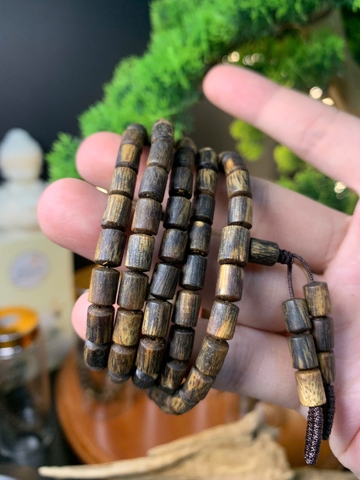 Chất dầu Trầm Chìm Super King là gì? Đỉnh cao của Trầm Hương Tự Nhiên 💎🌿