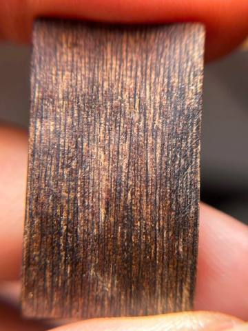 HÀNG CŨ – vì sao với trầm hương lại là đỉnh cao giá trị?