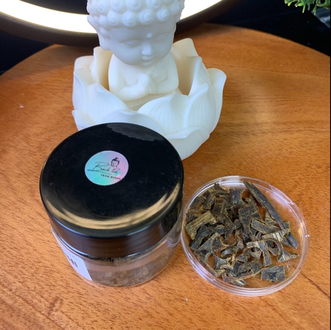 Vụn xông đốt trầm hương Kì Hải Nam chìm nước siêu VIP hộp 10gram đen kịt dầu 121