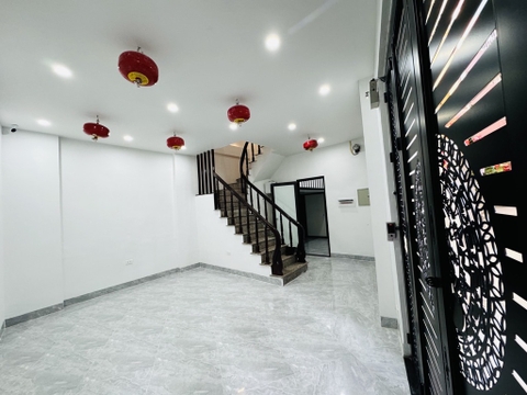 Bán gấp nhà dịch vụ phố Trần Quốc Vượng, 9 phòng KK, full nội thất, có PCCC giá 9 tỷ.