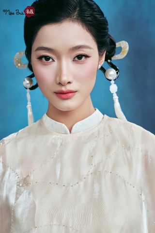 Áo dài Bạch Tinh Sương