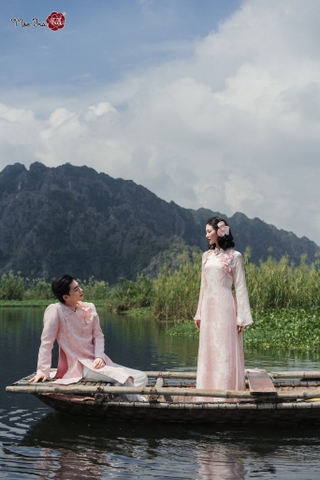 Áo dài Nguyệt Hồng