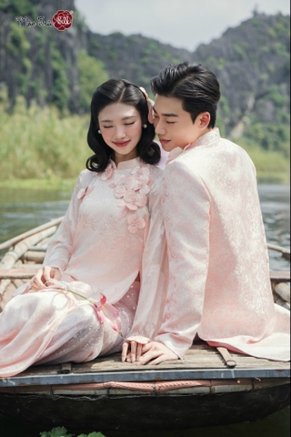 Áo dài Nguyệt Hồng