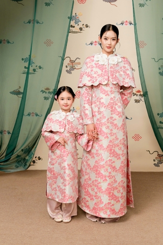 Áo dài Đào Tuyết Nhi