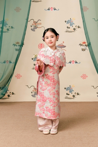 Áo dài Đào Tuyết Nhi