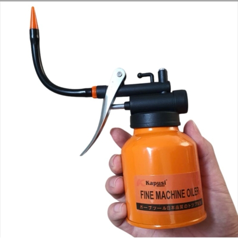 Bình châm nhớt K-1051 Kapusi vỏ sắt vòi đen 200ml