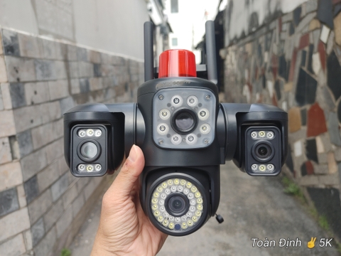 YOOSEE AK2P31-XYH3Q-QH-56D-4M3H-JD  - Camera Wi-Fi 4 mắt 3 khung hình | Tông màu ĐEN | Tích hợp đèn báo động đỏ, chống trộm | Hộp Carton dày 3 lớp | Bảo hành 12 tháng | Thùng 12c