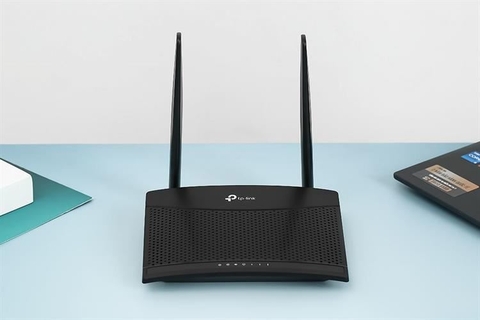 Bộ phát WiFi từ Sim 4G TP-Link Mr100 (Hai râu, hai cổng LAN, để bàn)