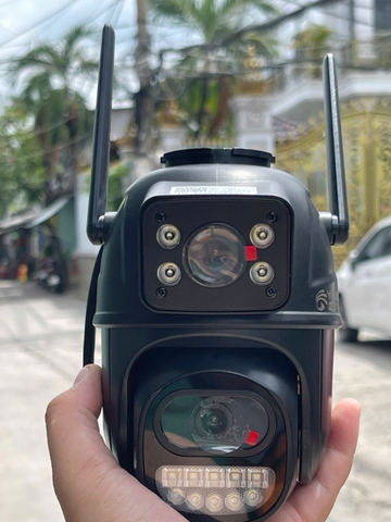 Camera Wifi YS-09 ngoài trời màu ĐEN, 2 mắt 2 khung hình, cổng sạc Tròn lớn 12V2A, Có màu ban đêm, Xoay 360 độ , Đàm thoại, Báo động siêu to, Có cổng LAN dự phòng, có Nút Reset