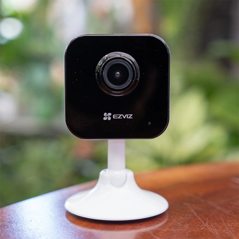 Camera 2MP EZVIZ H1C 1920 × 1080 - Camera siêu nhỏ, đế nam châm, Đàm thoại, góc siêu rộng 108 độ, thùng 36C