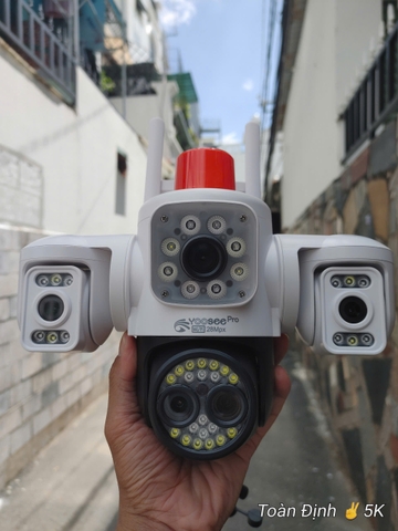 YOOSEE F60JD-28MPX-ZOOM-12X  - Camera Wi-Fi 4 mắt 3 khung hình | Tông màu TRẮNG | Tích hợp đèn báo động đỏ, chống trộm | Hộp Carton dày 3 lớp | Bảo hành 12 tháng | Thùng 12c