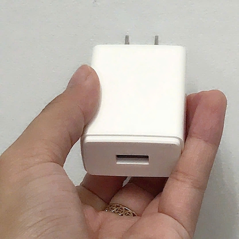 Cóc sạc 5V2A loại tốt, trọng lượng 50gram  (Bảo hành 3 tháng)