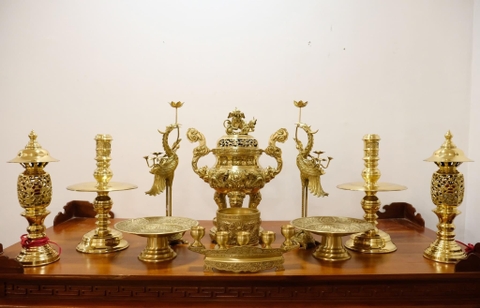 Bộ Đồ Thờ Bằng Đồng Đầy Đủ