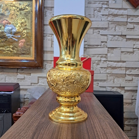 Bình Hoa Bàn Thờ Bằng Đồng Mạ Vàng – Sang Trọng, Đẳng Cấp, Phong Thủy