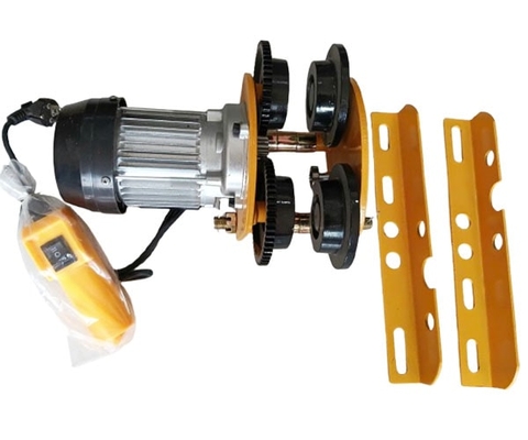 Con chạy điện 1 tấn 220V