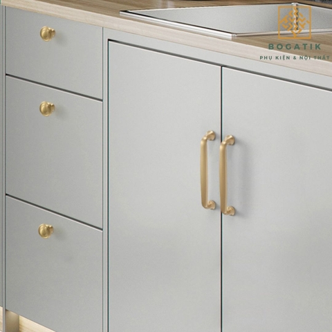 Tay nắm tủ bếp. tay nắm cửa bằng đồng thau kiểu dáng tinh tế, hiện đại DT818-DT819