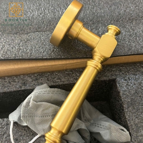 Tay nắm phân thể chất liệu đồng thau phong cách Indochine Charm DT704