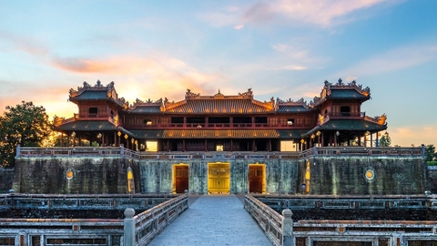 Tour Vinh –  Huế 2N1Đ