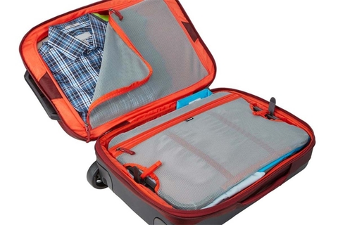 Vali Vải 2 bánh Thule Subterra 22 inch