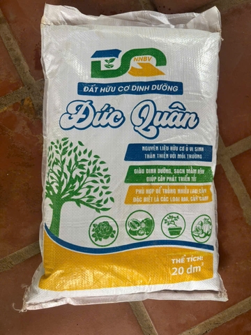 Đất hữu cơ dinh dưỡng Đức Quân (Bao xanh đa dụng)