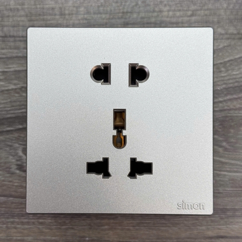 Bộ Ổ Đơn 2 Chấu + Ổ Đa Năng Màu Trắng Simon S6 581080V